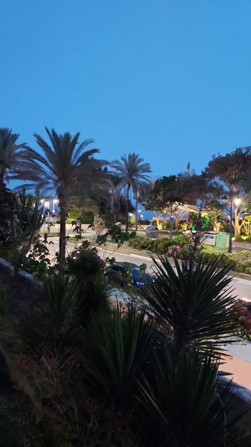 Apartamento A 150 Metros De La Playa Y Del Puerto Deportivo Estepona Bagian luar foto